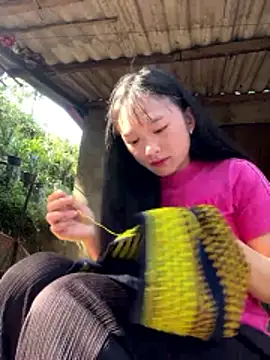 Snapshot of Mayli2x chatting on 12-02-25, 06:41 Mayli2x online show from 12-02-25, 06:41