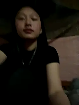 Snapshot of Mayli2x chatting on 12-04-25, 07:28 Mayli2x online show from 12-04-25, 07:28