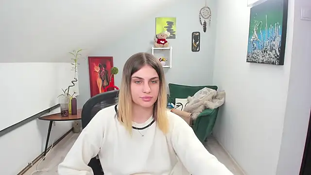 SarahOwenn online show from 11-28-25, 12:41