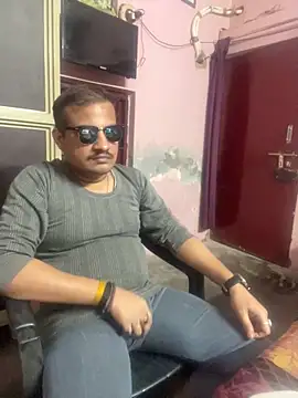 Snapshot of Saxymood1111 chatting on 11-29-25, 07:22 Saxymood1111 online show from 11-29-25, 07:22