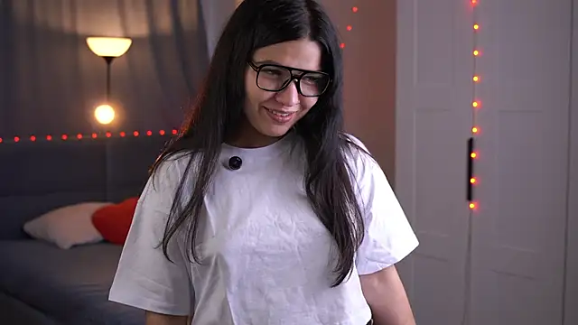 Snapshot of LulaMazzeo chatting on 12-04-25, 07:39 LulaMazzeo online show from 12-04-25, 07:39