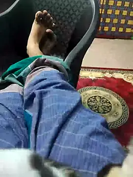 Snapshot of smgrtamil chatting on 11-28-25, 04:48 smgrtamil online show from 11-28-25, 04:48