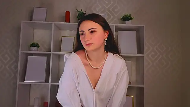 CeolaBurdett online show from 04-24-26, 03:14