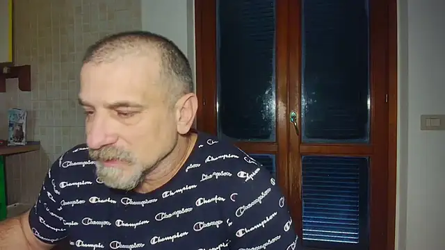 Snapshot of Mauro7788 chatting on 12-19-25, 12:12 Mauro7788 online show from 12-19-25, 12:12