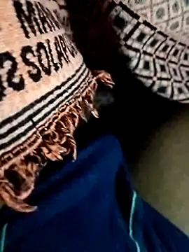 Snapshot of lustyy_boy chatting on 12-01-25, 05:18 lustyy boy online show from 12-01-25, 05:18