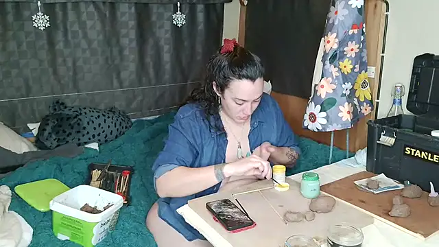 BBWorking online show from 12-15-25, 08:02