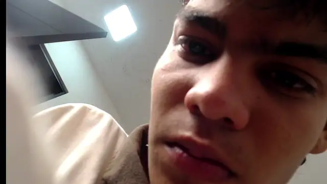 Snapshot of Lil_babyyy_ chatting on 12-23-25, 03:37 Lil babyyy online show from 12-23-25, 03:37