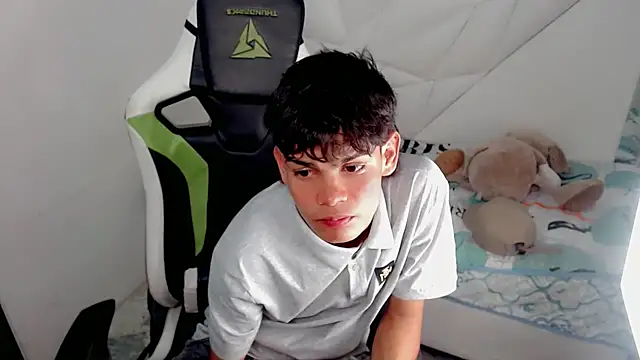 Snapshot of Lil_babyyy_ chatting on 01-11-26, 05:23 Lil babyyy online show from 01-11-26, 05:23