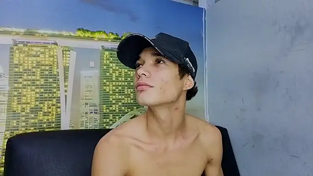 Snapshot of Melanny-hot-tonny chatting on 11-29-25, 03:42 Melanny-hot-tonny online show from 11-29-25, 03:42