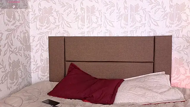 Paolagh  online show from 04-18-26, 03:32