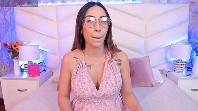 Lizzi Hotman  online show from 02-07-26, 08:56