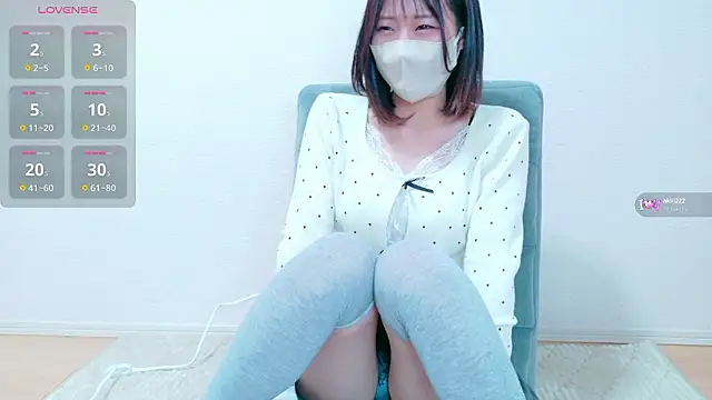 LUNA BABY25 online show from 12-16-25, 02:05