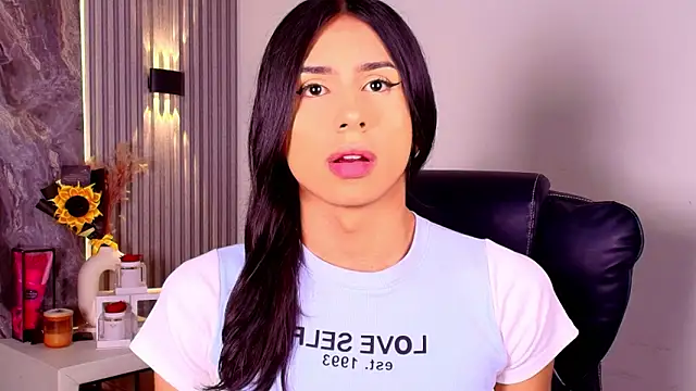 Caroline foster1 online show from 03-20-26, 12:10