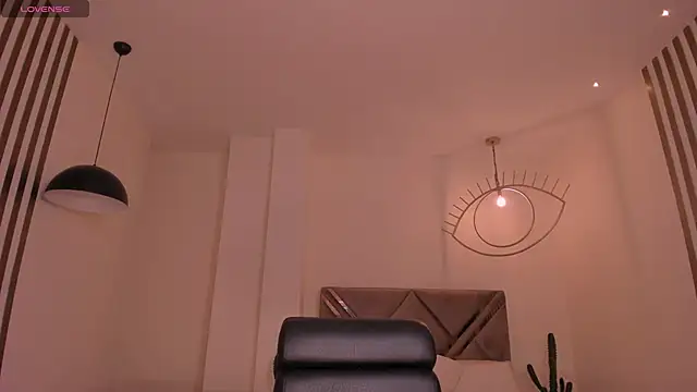 LisaFlowers  online show from 03-24-26, 11:26