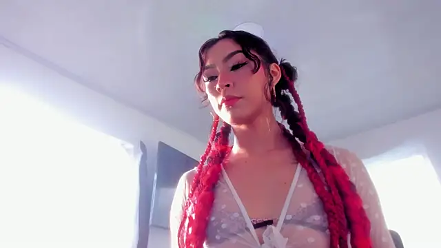 Snapshot of Ounla_Sweet chatting on 05-11-26, 10:18 Ounla Sweet online show from 05-11-26, 10:18