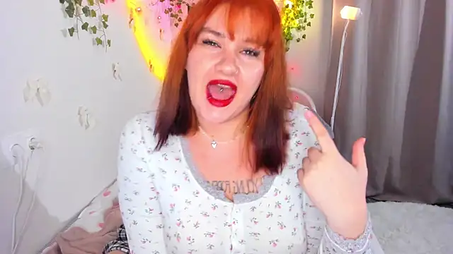 Snapshot of TinColada chatting on 12-15-25, 03:16 TinColada online show from 12-15-25, 03:16