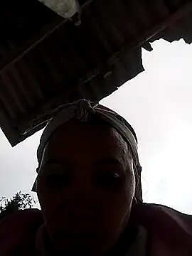 Snapshot of yes776 chatting on 12-15-25, 05:55 yes776 online show from 12-15-25, 05:55