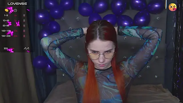 Snapshot of Emily_Kente chatting on 12-04-25, 01:04 Emily Kente online show from 12-04-25, 01:04