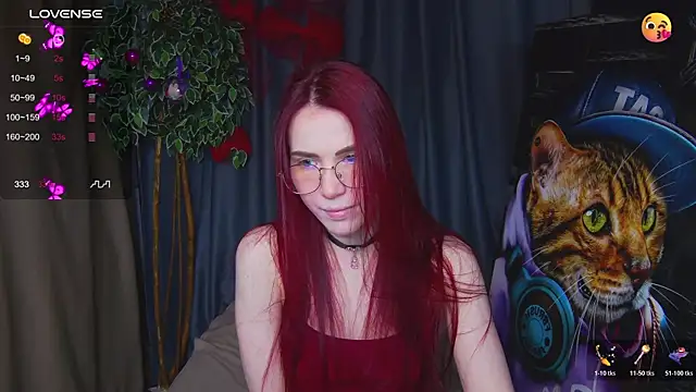 Snapshot of Emily_Kente chatting on 12-14-25, 12:49 Emily Kente online show from 12-14-25, 12:49