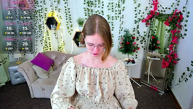 Snapshot of Mia_Mooore chatting on 12-14-25, 01:38 Mia Mooore online show from 12-14-25, 01:38