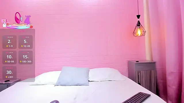 Snapshot of AlexandraMiller chatting on 12-04-25, 12:25 AlexandraMiller online show from 12-04-25, 12:25