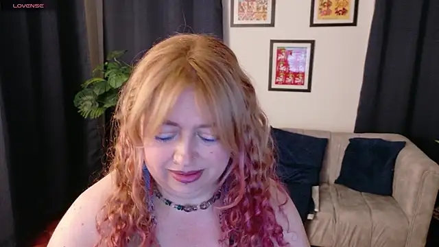 MilfArlet online show from 01-12-26, 07:30