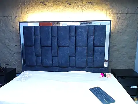 Snapshot of sandy_andderson chatting on 12-20-25, 12:12 sandy andderson online show from 12-20-25, 12:12