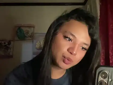 Snapshot of lovinglyours_joanna chatting on 11-29-25, 01:14 lovinglyours joanna online show from 11-29-25, 01:14