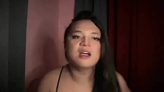 Snapshot of lovinglyours_joanna chatting on 12-04-25, 09:29 lovinglyours joanna online show from 12-04-25, 09:29