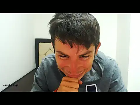 Snapshot of albeirothh chatting on 12-03-25, 03:58 albeirothh online show from 12-03-25, 03:58