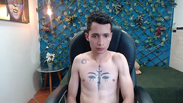 Snapshot of LucassSmith11 chatting on 12-13-25, 07:53 LucassSmith11 online show from 12-13-25, 07:53