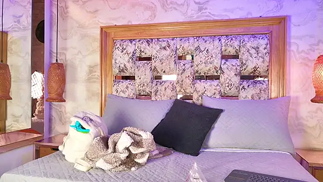 emily dempsey online show from 03-25-26, 07:31