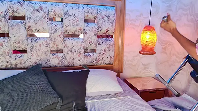 emily dempsey online show from 04-27-26, 07:34