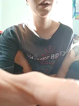 AuroraAya online show from 11-30-25, 12:20