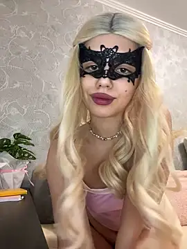 s4rah online show from 12-14-25, 02:44