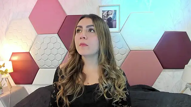 AriaRous online show from 03-25-26, 05:19