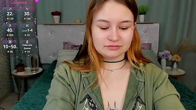 Snapshot of MilanaXHoney chatting on 02-22-26, 01:07 MilanaXHoney online show from 02-22-26, 01:07