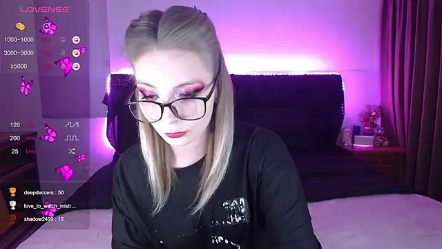 Snapshot of amyshhka chatting on 11-30-25, 01:09 amyshhka online show from 11-30-25, 01:09