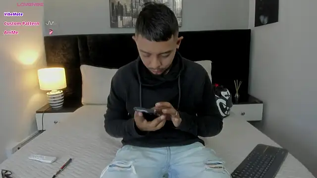 BASTIAN NICOLAS  online show from 12-19-25, 09:55