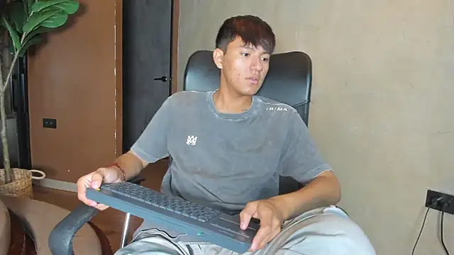 isaac grimm online show from 02-06-26, 03:22