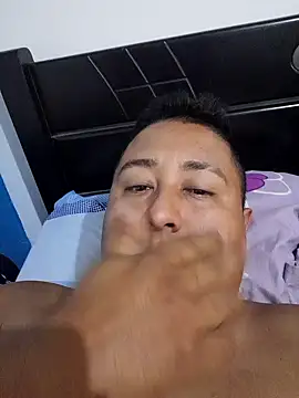 Snapshot of LeapingLycian chatting on 11-30-25, 03:27 LeapingLycian online show from 11-30-25, 03:27