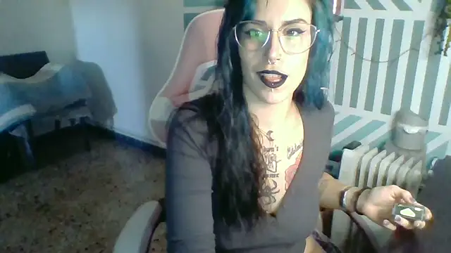 Snapshot of blackrose1997 chatting on 12-05-25, 02:25 blackrose1997 online show from 12-05-25, 02:25