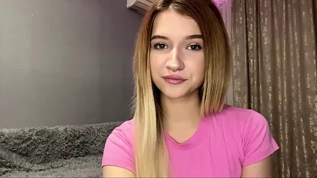 Snapshot of VikkiWittel chatting on 12-01-25, 04:56 VikkiWittel online show from 12-01-25, 04:56