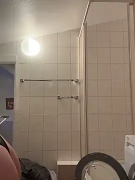 YoungJoyce online show from 12-04-25, 06:27