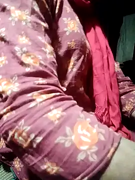 Snapshot of qeen3321 chatting on 12-01-25, 02:55 qeen3321 online show from 12-01-25, 02:55