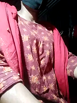 Snapshot of qeen3321 chatting on 12-02-25, 02:45 qeen3321 online show from 12-02-25, 02:45