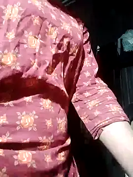 Snapshot of qeen3321 chatting on 12-04-25, 02:59 qeen3321 online show from 12-04-25, 02:59