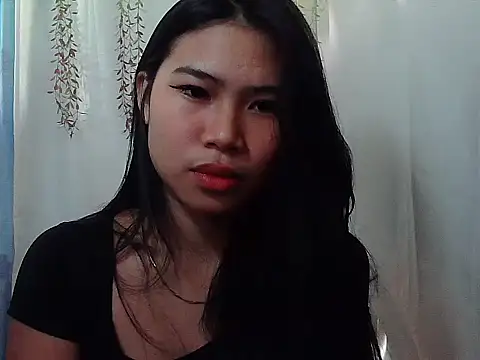 Snapshot of Allysonxx05 chatting on 12-15-25, 12:59 Allysonxx05 online show from 12-15-25, 12:59