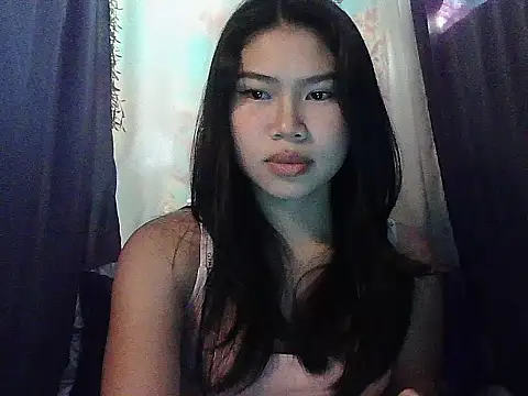 Snapshot of Allysonxx05 chatting on 02-20-26, 11:38 Allysonxx05 online show from 02-20-26, 11:38
