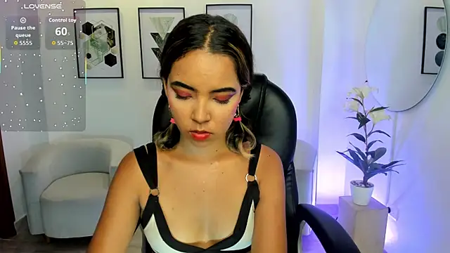 Snapshot of alana_martiins chatting on 03-29-26, 07:36 alana martiins online show from 03-29-26, 07:36